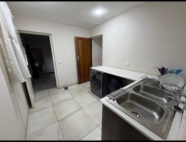 4 BEDROOM PROPERTY TO RENT IN DENNEOORD